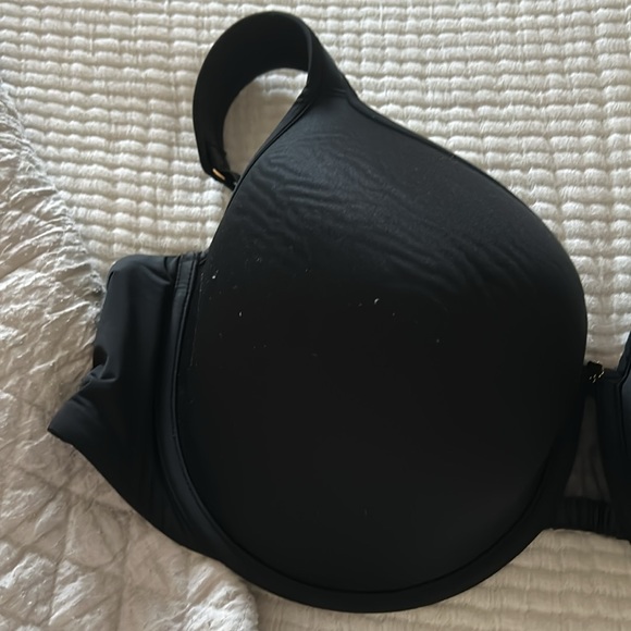 Women's size 44E full coverage black bra worn once - Picture 2 of 10
